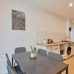 Charme Parisien 6 Personnes, 2 Chambres, 19Eme