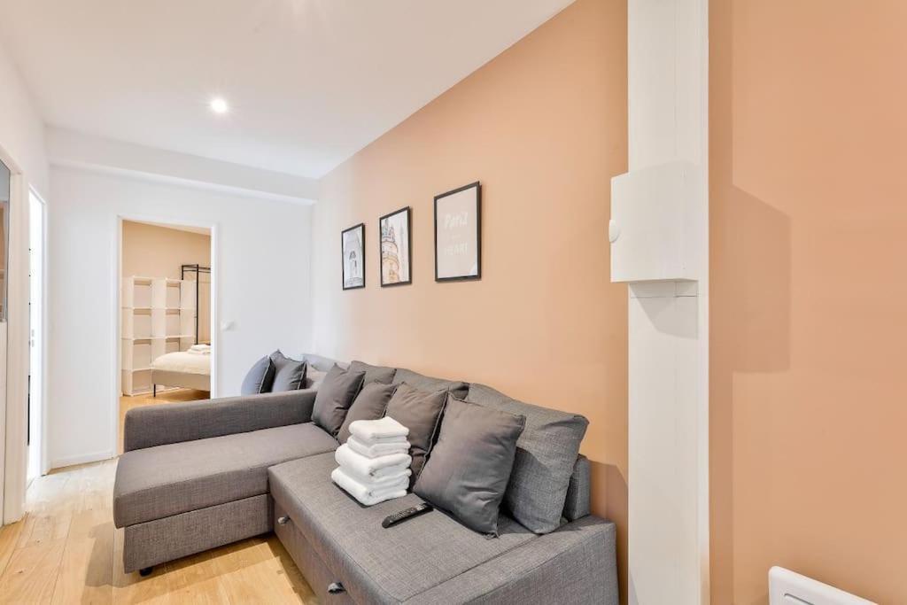 Charme Parisien 6 Personnes, 2 Chambres, 19eme Parijs