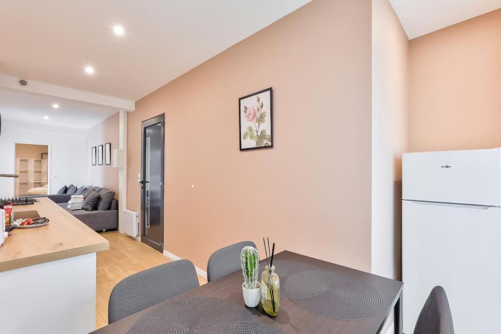 Charme Parisien 6 Personnes, 2 Chambres, 19eme Appartement *