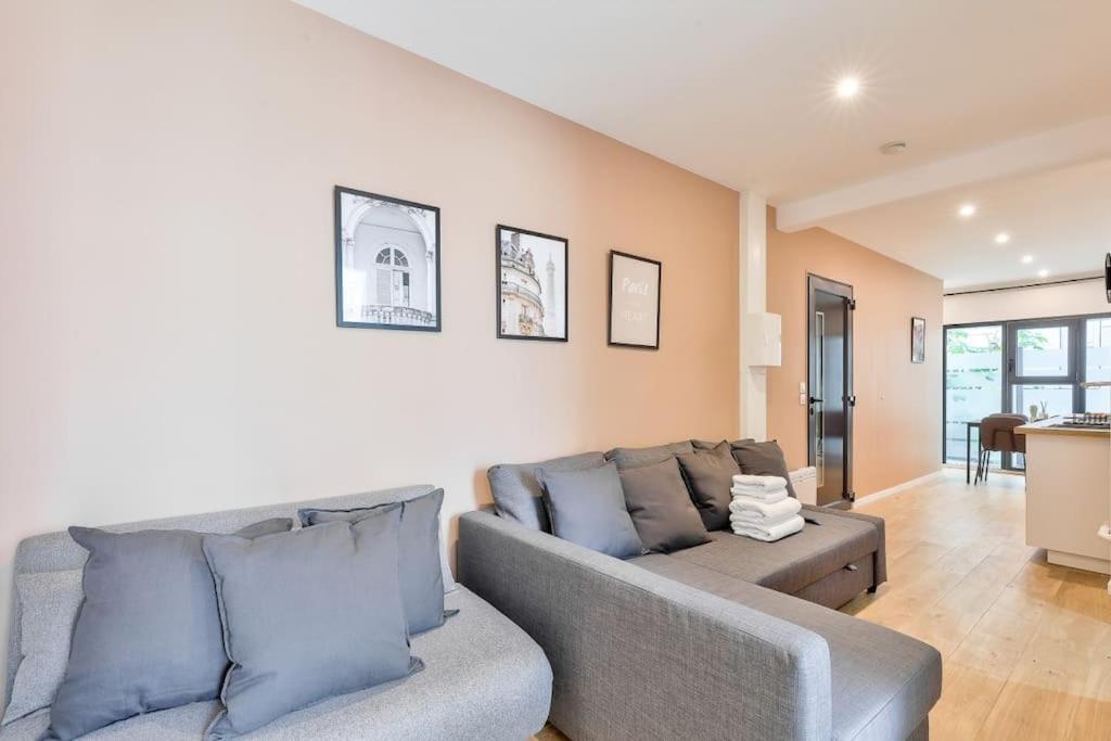 Charme Parisien 6 Personnes, 2 Chambres, 19eme Appartement Parijs