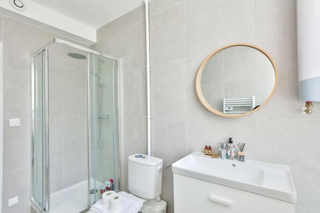Charme Parisien 6 Personnes, 2 Chambres, 19eme *