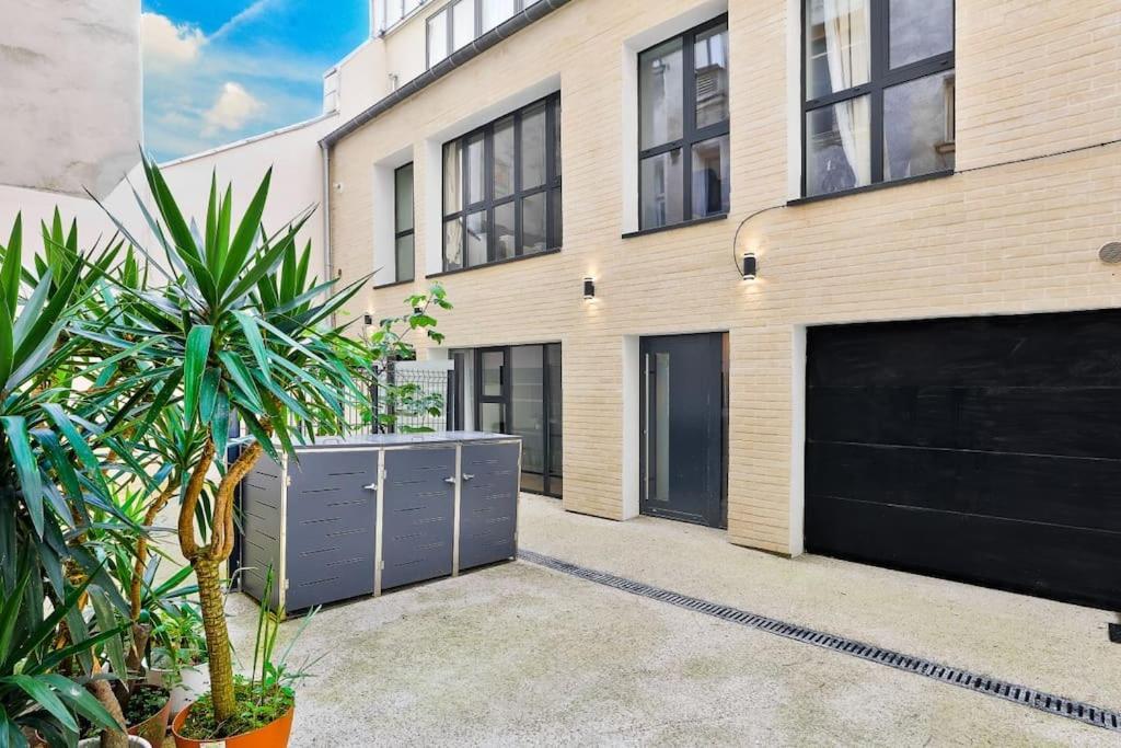 Appartement Charme Parisien 6 Personnes, 2 Chambres, 19eme Parijs